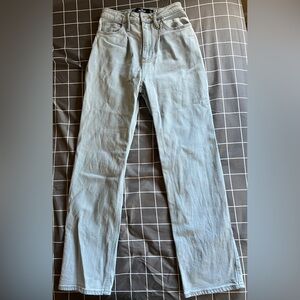 HOLLISTER ULTRA HIGH-RISE DAD JEAN VINTAGE STRETCH